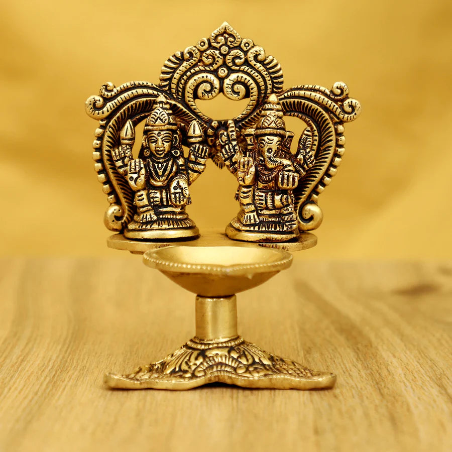 Brass Lakshmi Ganesh Ji Diya (Pack of 1)