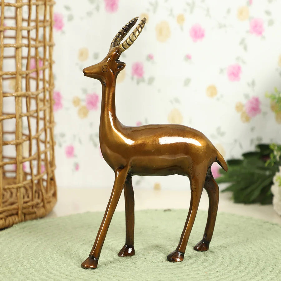 Art Vintage Standing Deer Brass Showpiece